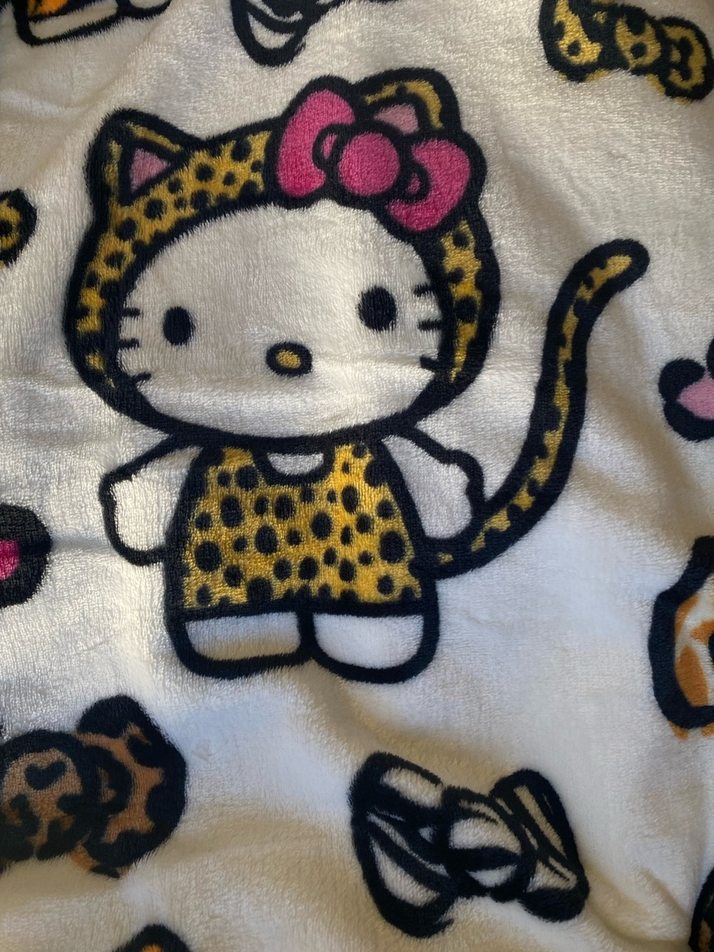 New Hello Kitty Cheetah Throw Blanket 
Brand new